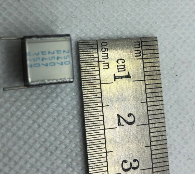 Picture of 0.47µF 250V SIEMENS MKT  10mm