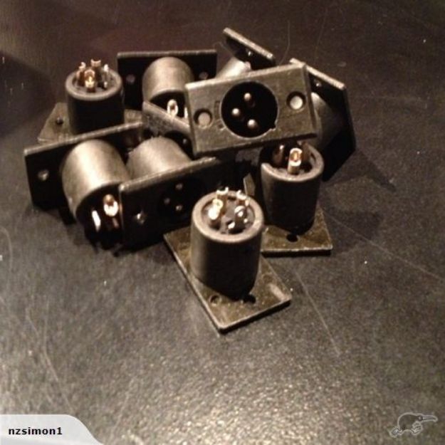 Picture of XLR Connector 3 Pin Panel Mount MALE