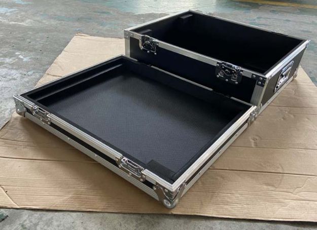 Picture of QU5 Flight Case without DOGBOX