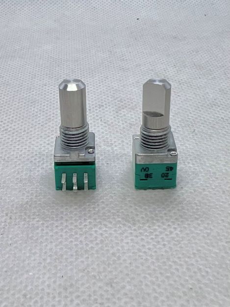 Picture of A&H AI11359 POT 9MM 20KBX2 +NUT