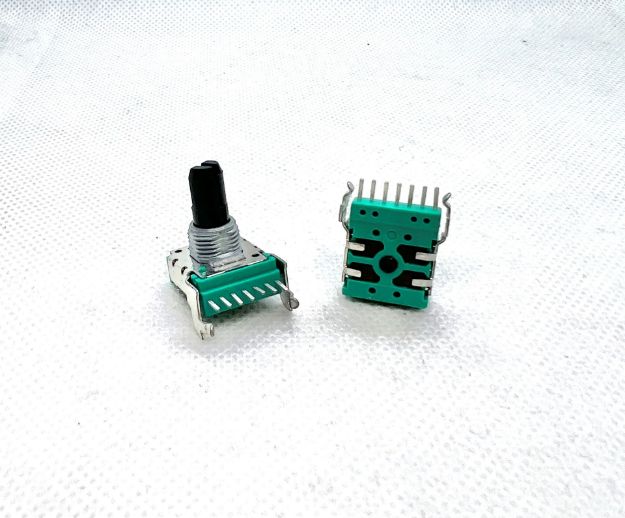 Picture of A&H ZED GAIN 5KRD x 2