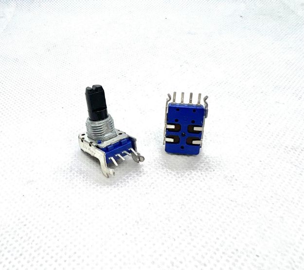 Picture of A&H 20KB Pot Centre Detent 4 Pin